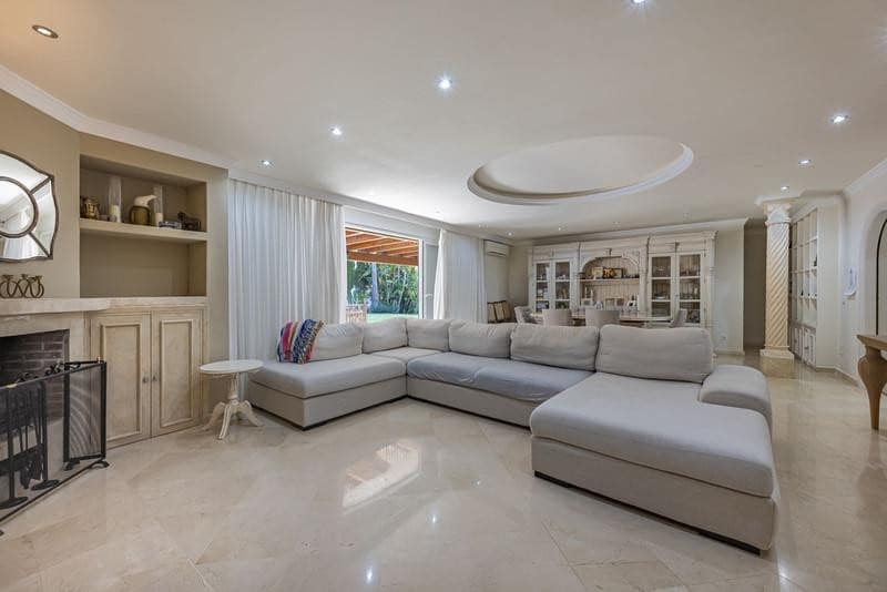 4 Zimmer Villa zu vermieten in Marbella mit Pool Garage - 7.500 € (Ref: 10168087)