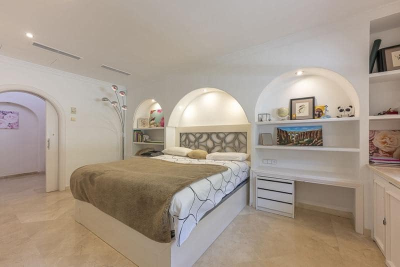 4 Zimmer Villa zu vermieten in Marbella mit Pool Garage - 7.500 € (Ref: 10168087)