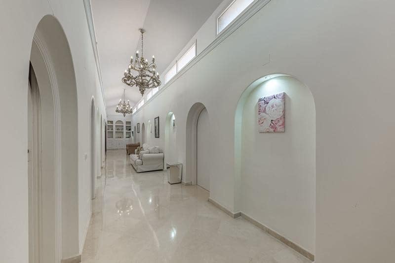 4 Zimmer Villa zu vermieten in Marbella mit Pool Garage - 7.500 € (Ref: 10168087)