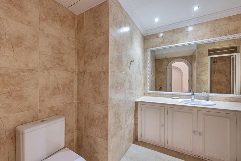 4 Zimmer Villa zu vermieten in Marbella mit Pool Garage - 7.500 € (Ref: 10168087)
