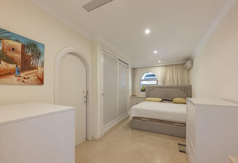 4 Zimmer Villa zu vermieten in Marbella mit Pool Garage - 7.500 € (Ref: 10168087)