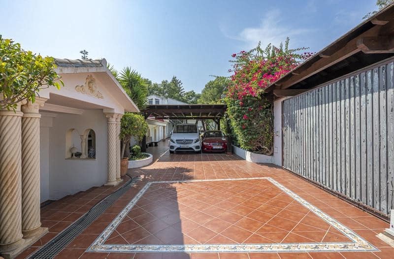 4 Zimmer Villa zu vermieten in Marbella mit Pool Garage - 7.500 € (Ref: 10168087)