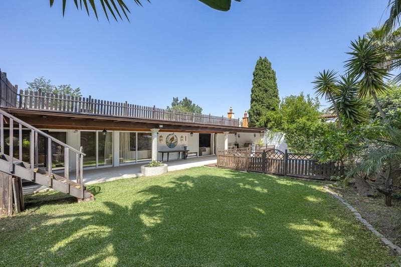 4 Zimmer Villa zu vermieten in Marbella mit Pool Garage - 7.500 € (Ref: 10168087)