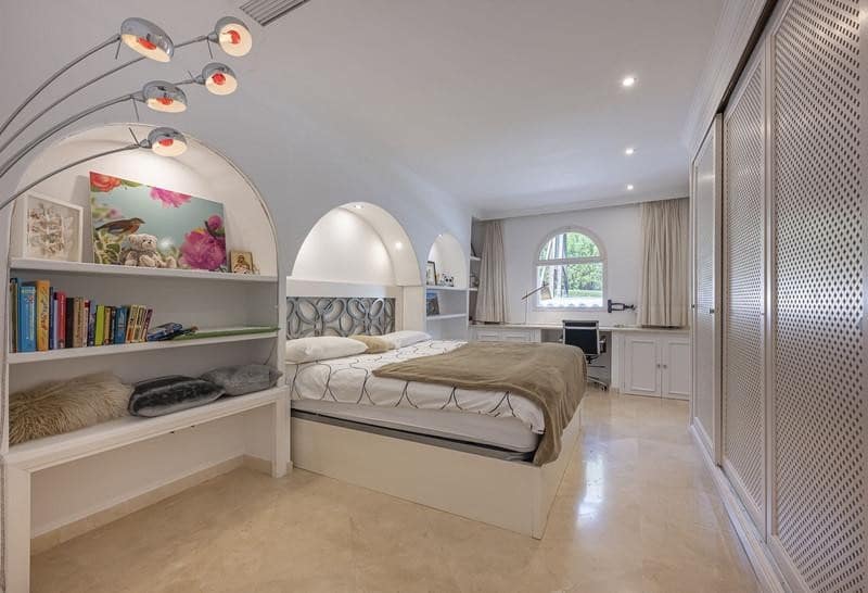 4 Zimmer Villa zu vermieten in Marbella mit Pool Garage - 7.500 € (Ref: 10168087)