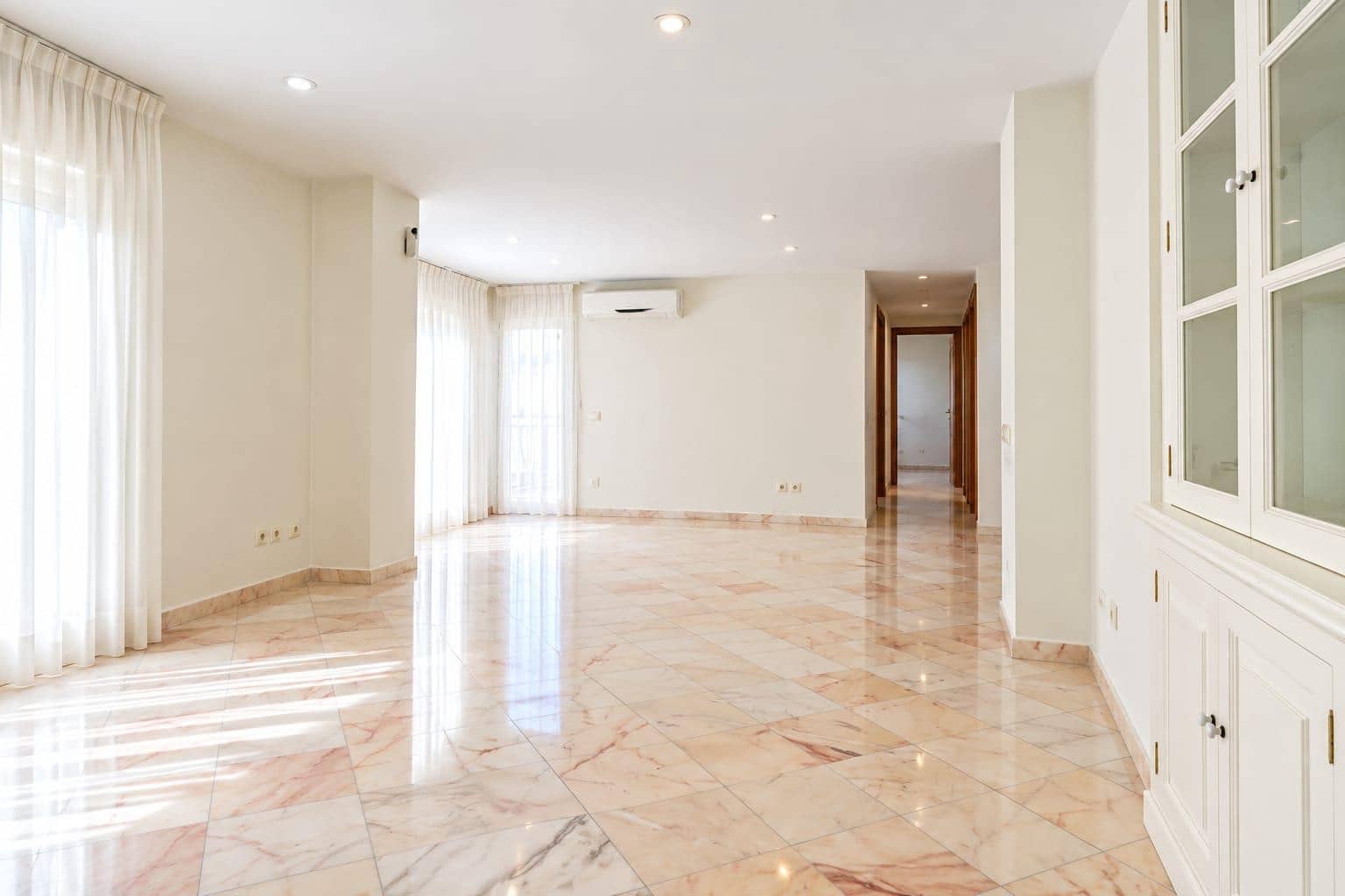 Apartamento de 2 habitaciones en Marbella en venta con garaje - 545.000 € (Ref: 10170478)