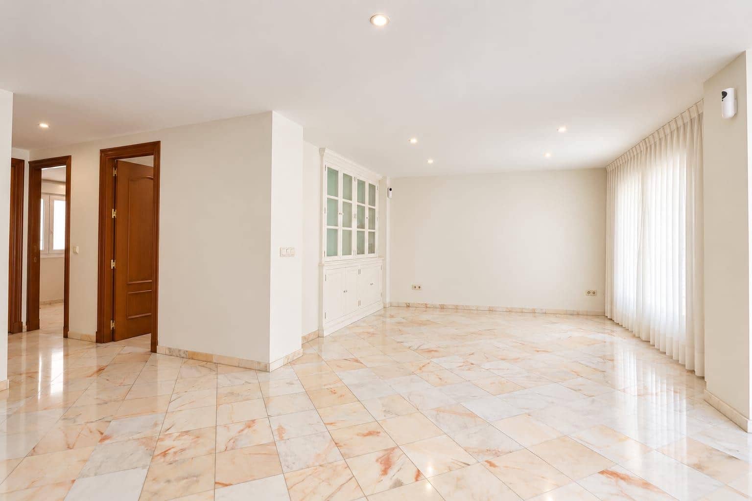 Apartamento de 2 habitaciones en Marbella en venta con garaje - 545.000 € (Ref: 10170478)