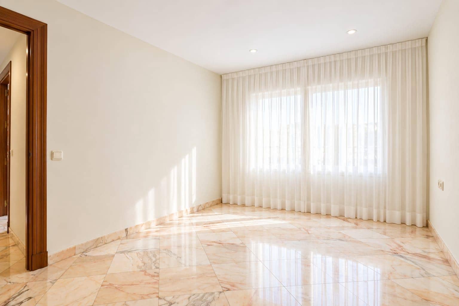 Apartamento de 2 habitaciones en Marbella en venta con garaje - 545.000 € (Ref: 10170478)