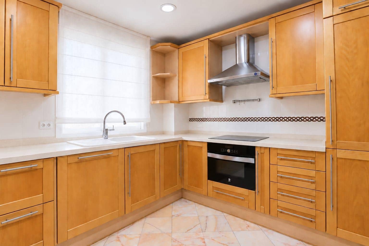 Apartamento de 2 habitaciones en Marbella en venta con garaje - 545.000 € (Ref: 10170478)