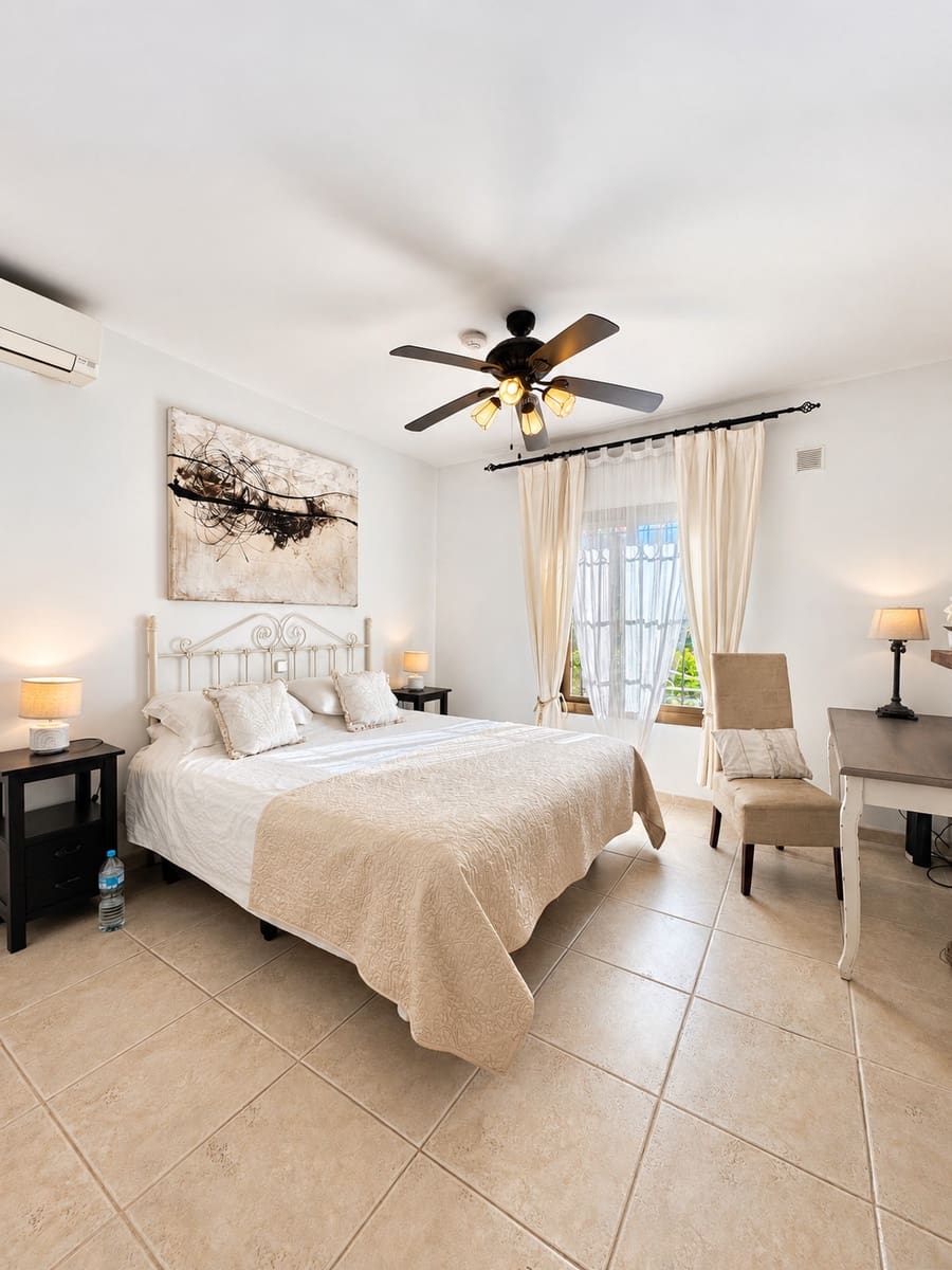 3 camera da letto Villa in vendita in El Chaparral con piscina garage - 725.000 € (Rif: 10173120)