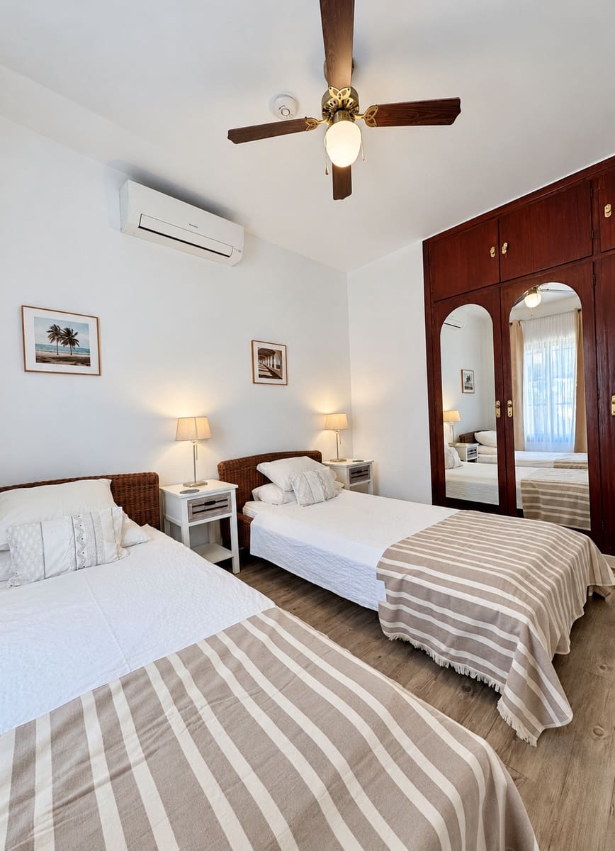 3 camera da letto Villa in vendita in El Chaparral con piscina garage - 725.000 € (Rif: 10173120)
