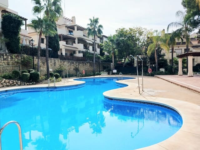 3 Zimmer Haus zu vermieten in La Dama de Noche - La Alzambra, Marbella mit Pool Garage - 2.700 € (Ref: 10176174)