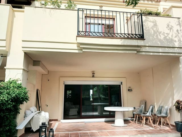 3 Zimmer Haus zu vermieten in La Dama de Noche - La Alzambra, Marbella mit Pool Garage - 2.700 € (Ref: 10176174)
