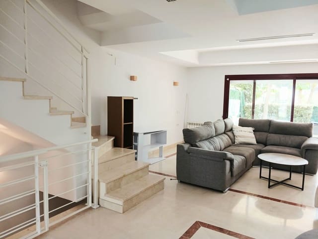 3 Zimmer Haus zu vermieten in La Dama de Noche - La Alzambra, Marbella mit Pool Garage - 2.700 € (Ref: 10176174)
