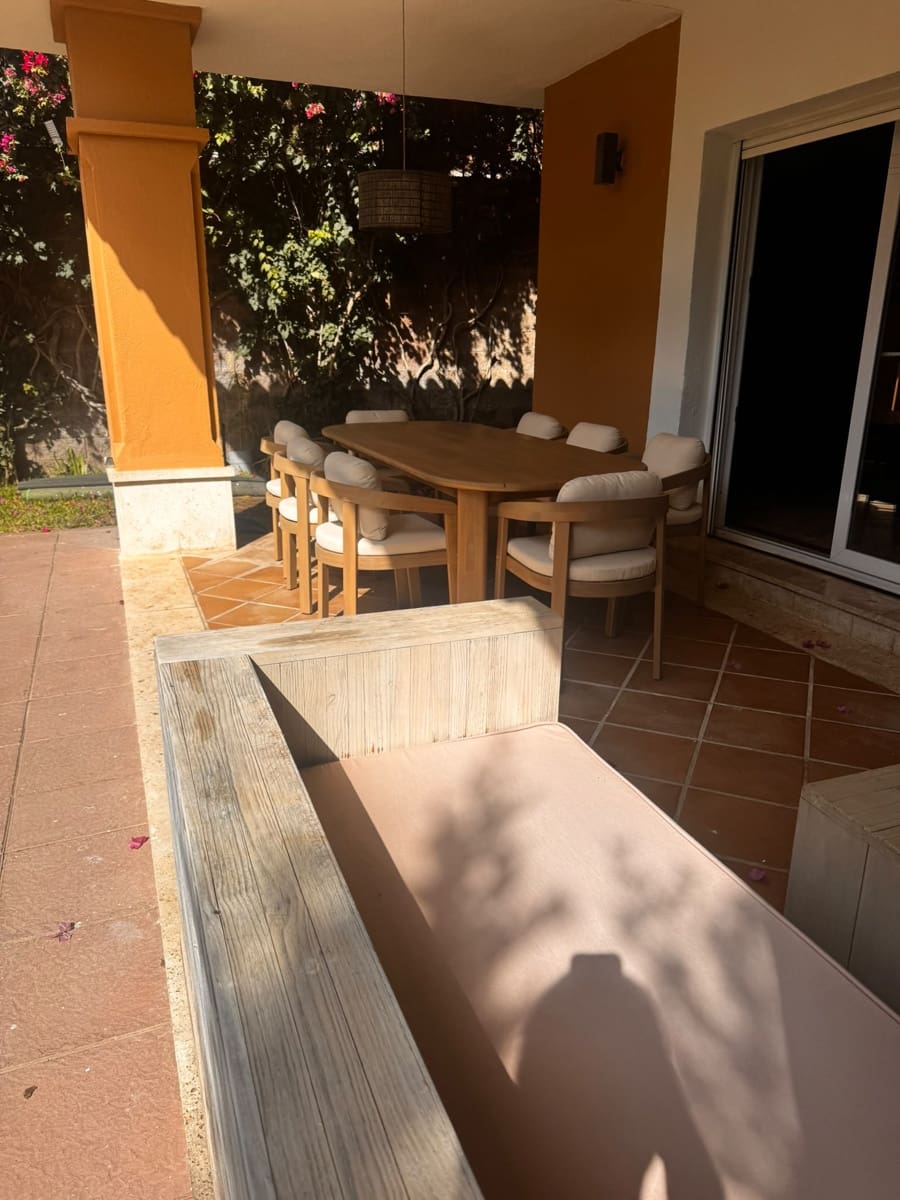 3 sovrum Semi-fristående Villa att hyra i Marbella med pool garage - 3 500 € (Ref: 10179723)