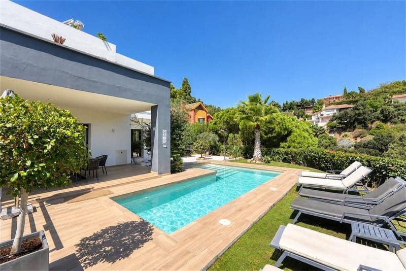 4 soverom Villa til leie i Marbella med svømmebasseng garasje - € 9 500 (Ref: 10179724)