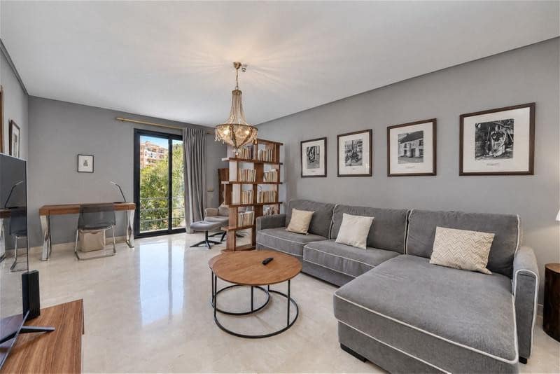 4 soverom Villa til leie i Marbella med svømmebasseng garasje - € 9 500 (Ref: 10179724)