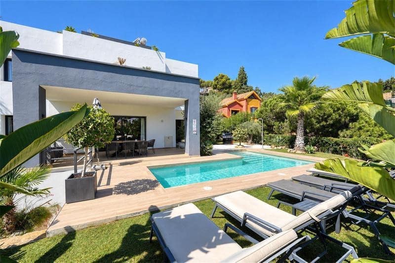 4 soverom Villa til leie i Marbella med svømmebasseng garasje - € 9 500 (Ref: 10179724)