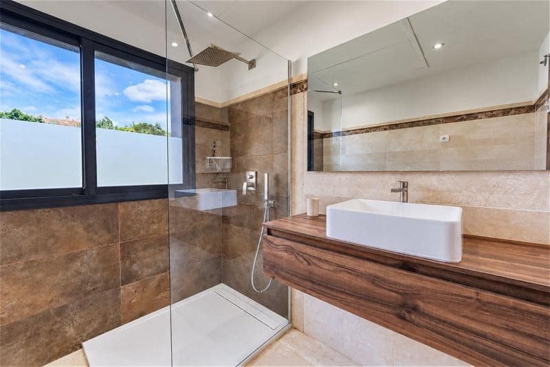 4 soverom Villa til leie i Marbella med svømmebasseng garasje - € 9 500 (Ref: 10179724)