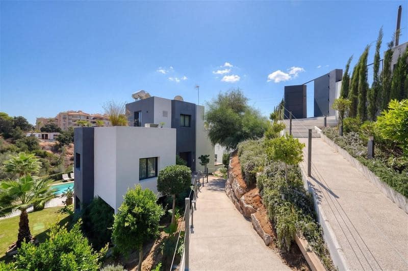 4 soverom Villa til leie i Marbella med svømmebasseng garasje - € 9 500 (Ref: 10179724)