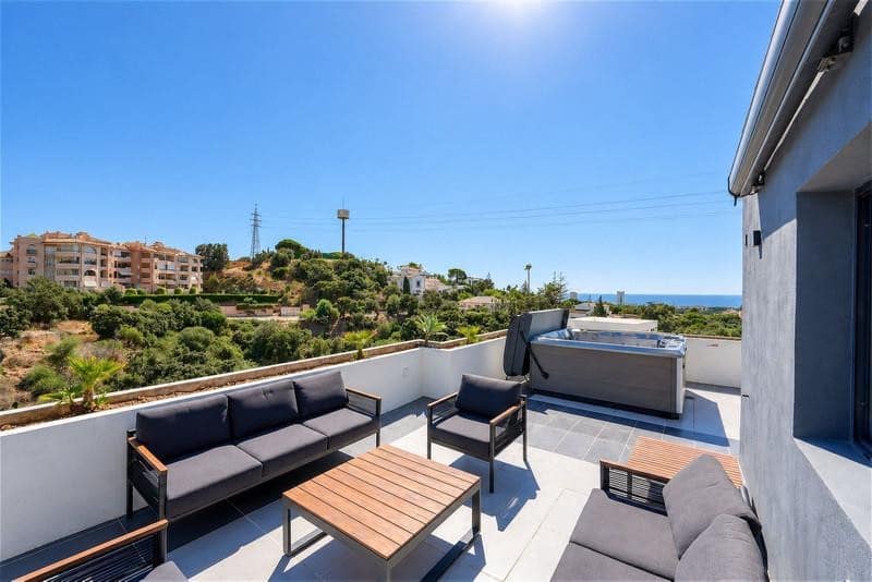 4 soverom Villa til leie i Marbella med svømmebasseng garasje - € 9 500 (Ref: 10179724)