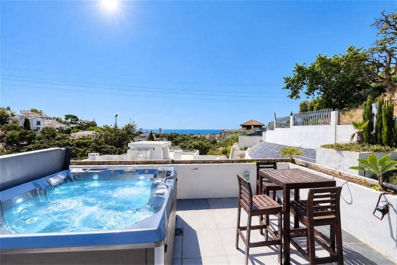 4 soverom Villa til leie i Marbella med svømmebasseng garasje - € 9 500 (Ref: 10179724)