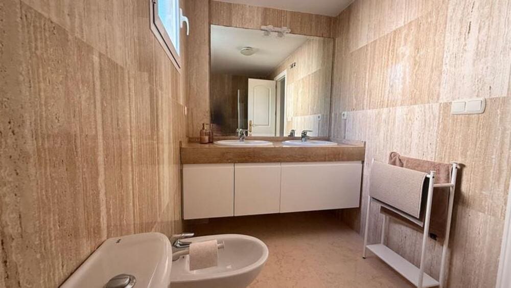 3 soverom Leilighet til leie i Marbella med svømmebasseng garasje - € 2 900 (Ref: 10179725)