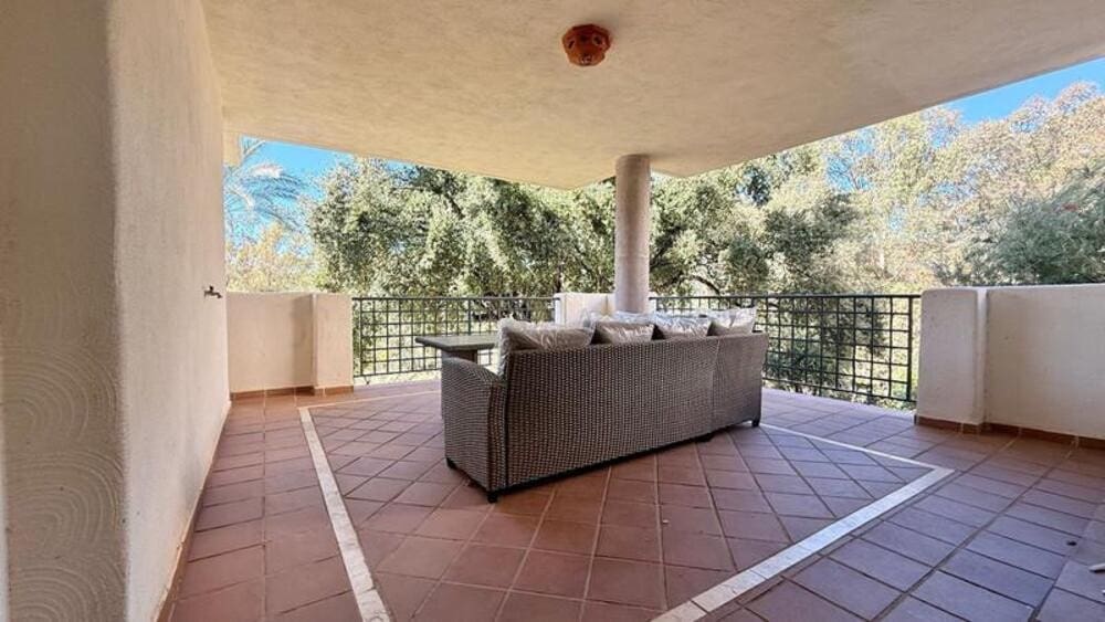 3 soverom Leilighet til leie i Marbella med svømmebasseng garasje - € 2 900 (Ref: 10179725)