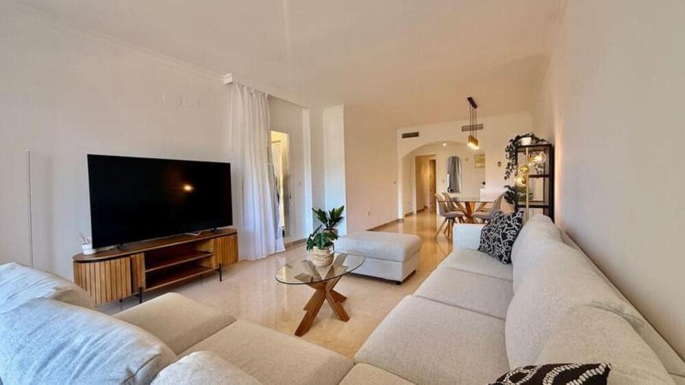 3 soverom Leilighet til leie i Marbella med svømmebasseng garasje - € 2 900 (Ref: 10179725)