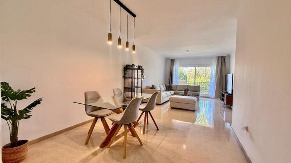 3 soverom Leilighet til leie i Marbella med svømmebasseng garasje - € 2 900 (Ref: 10179725)