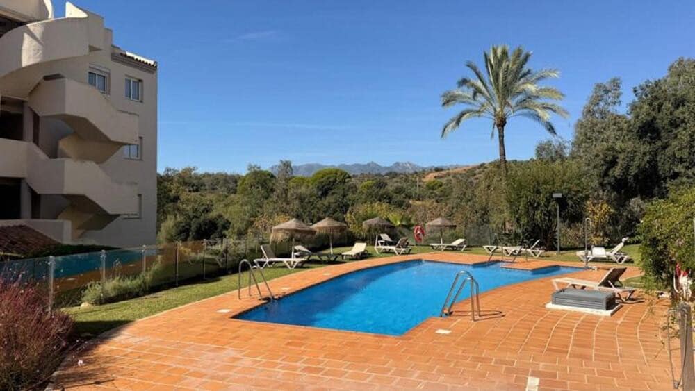 3 soverom Leilighet til leie i Marbella med svømmebasseng garasje - € 2 900 (Ref: 10179725)