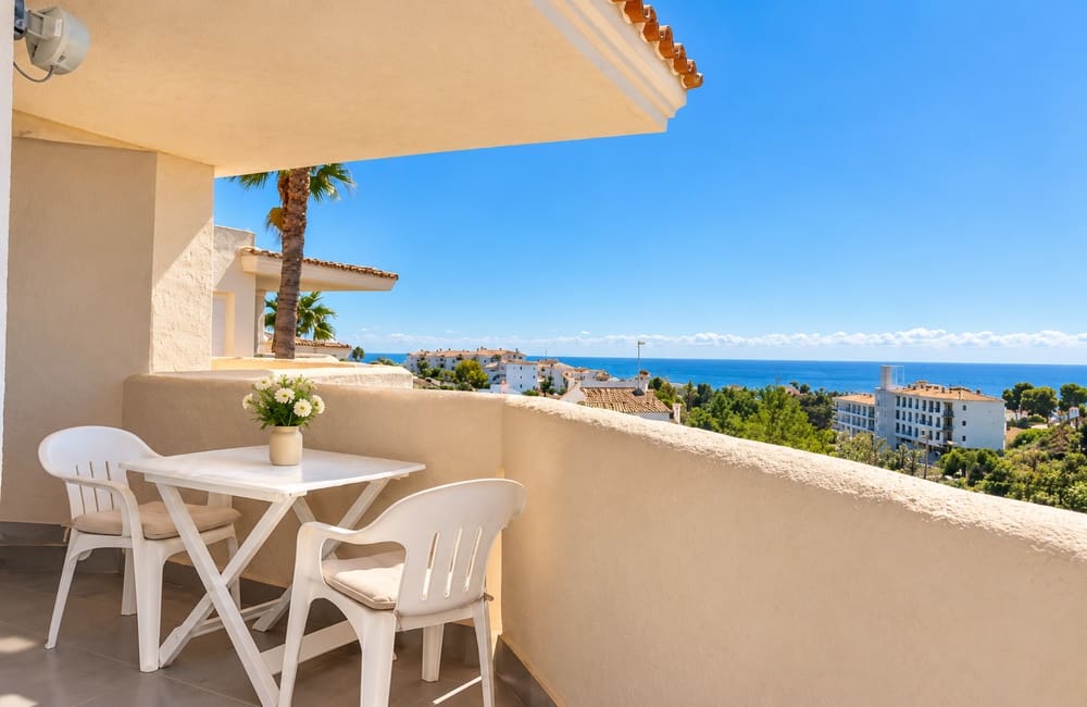 Apartamento de 2 habitaciones en Riviera del Sol en venta con piscina garaje - 299.000 € (Ref: 10179726)