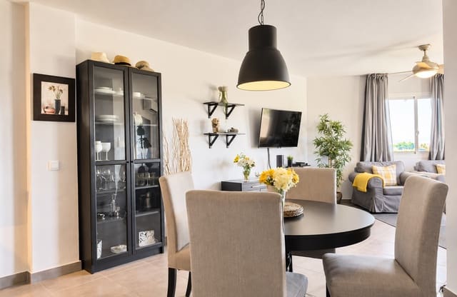 Apartamento de 2 habitaciones en Riviera del Sol, Mijas en venta con piscina garaje - 299.000 € (Ref: 10179726)