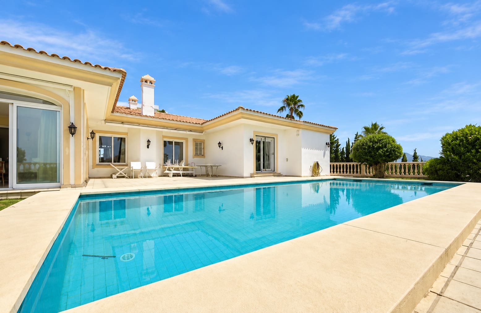 4 soverom Villa til leie i Benahavis med svømmebasseng garasje - € 8 000 (Ref: 10179727)