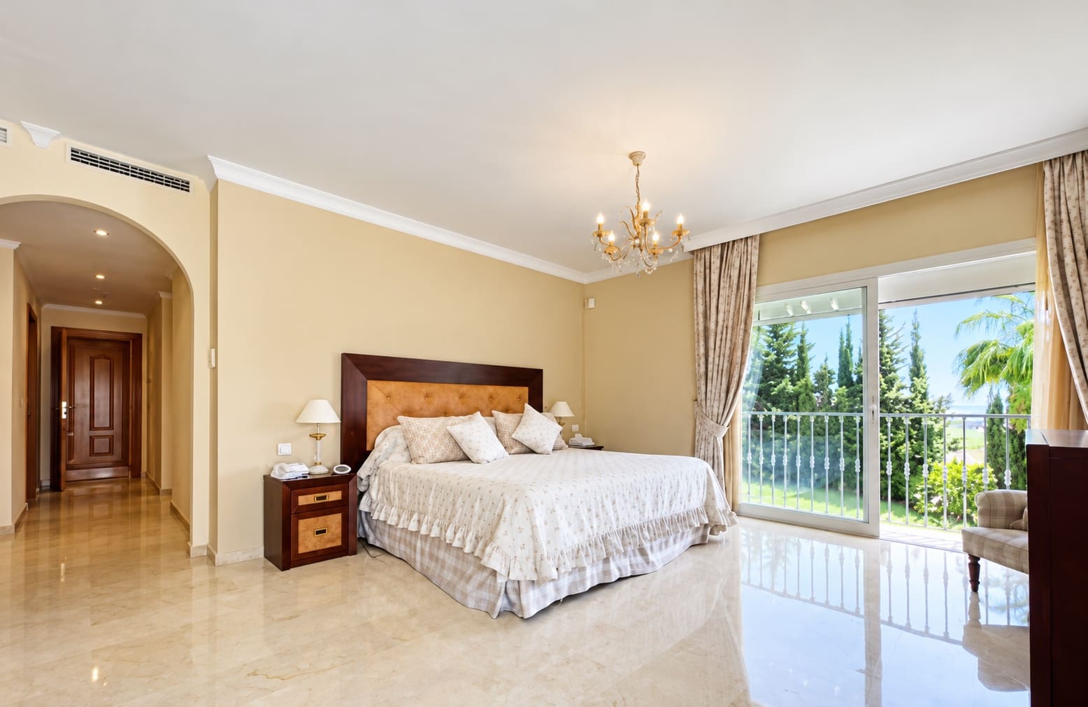 4 soverom Villa til leie i Benahavis med svømmebasseng garasje - € 8 000 (Ref: 10179727)