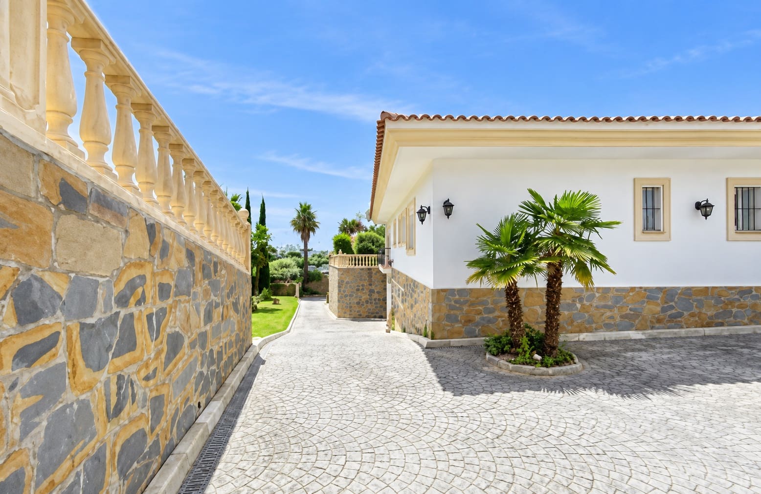 4 soverom Villa til leie i Benahavis med svømmebasseng garasje - € 8 000 (Ref: 10179727)