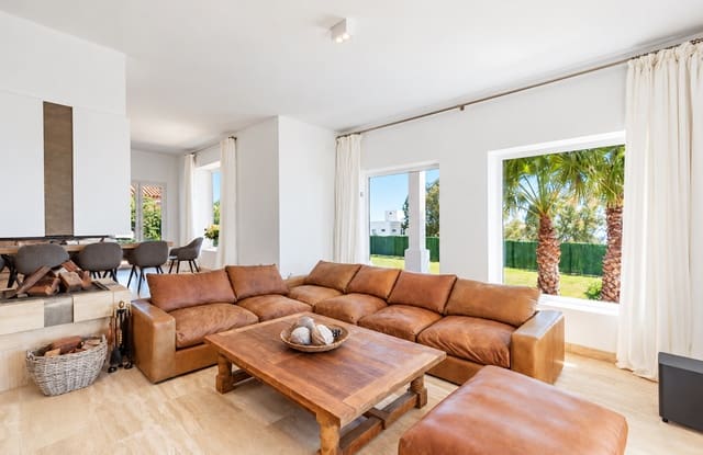 4 soverom Villa til leie i Manilva med svømmebasseng garasje - € 8 000 (Ref: 10179728)