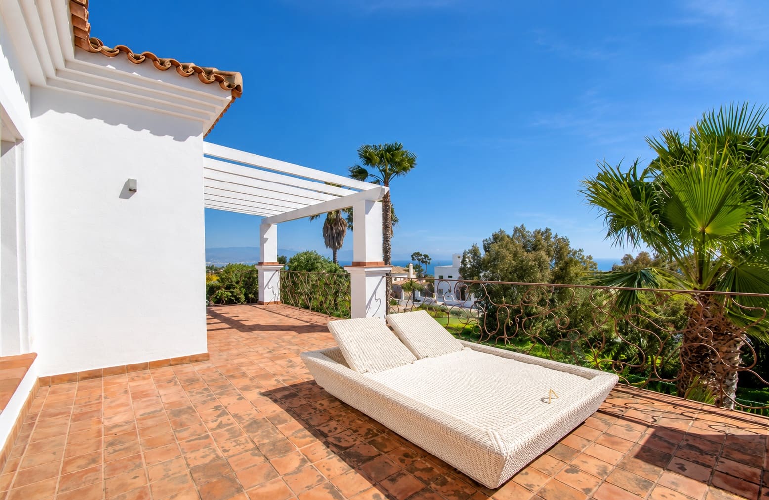 4 soverom Villa til leie i Manilva med svømmebasseng garasje - € 8 000 (Ref: 10179728)