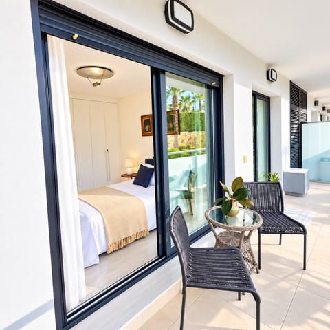 3 sovrum Lägenhet att hyra i Lomas De Marbella, Marbella med pool garage - 6 500 € (Ref: 10179729)
