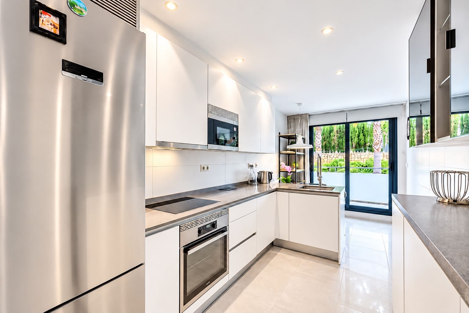 3 soverom Leilighet til leie i Marbella med svømmebasseng garasje - € 6 500 (Ref: 10179729)