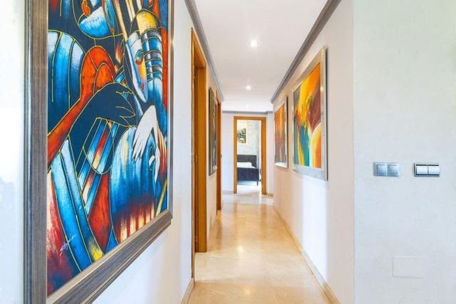 4 quarto Penthouse para arrendar em Bel-Air, Estepona com piscina garagem - 3 000 € (Ref: 10184081)