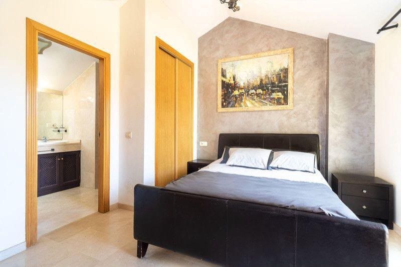 4 quarto Penthouse para arrendar em Bel-Air com piscina garagem - 3 000 € (Ref: 10184081)