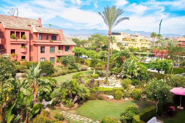 4 quarto Penthouse para arrendar em Bel-Air, Estepona com piscina garagem - 3 000 € (Ref: 10184081)