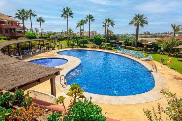 4 quarto Penthouse para arrendar em Bel-Air, Estepona com piscina garagem - 3 000 € (Ref: 10184081)