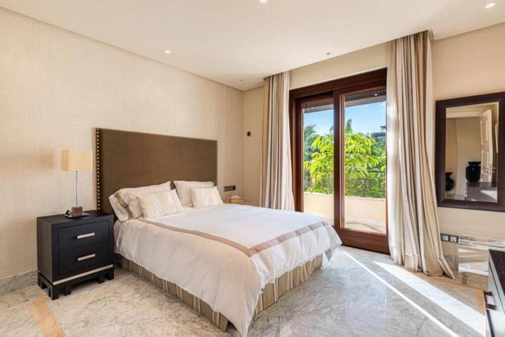 3 sovrum Lägenhet att hyra i Marbella med pool garage - 8 000 € (Ref: 10186284)