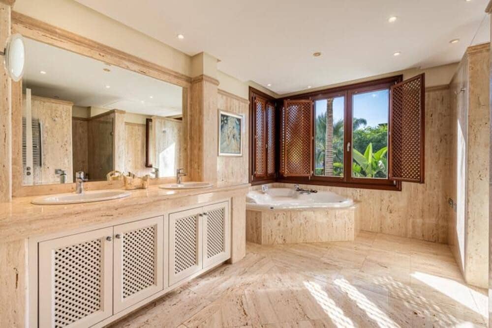 3 sovrum Lägenhet att hyra i Marbella med pool garage - 8 000 € (Ref: 10186284)