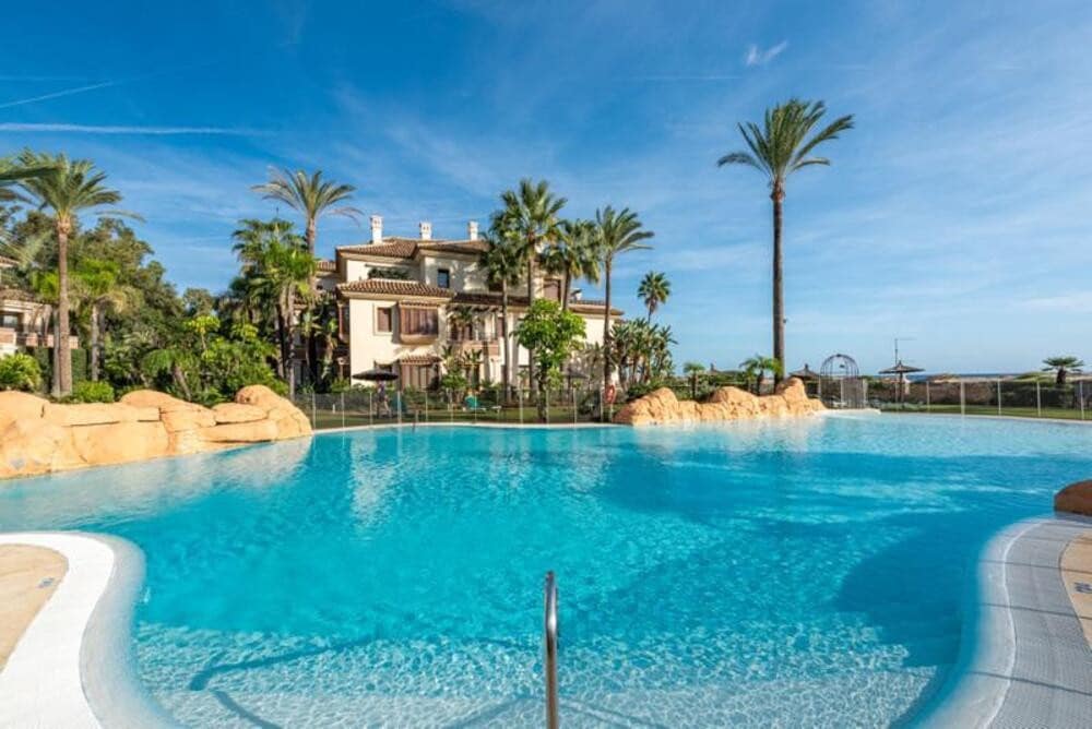 3 sovrum Lägenhet att hyra i Marbella med pool garage - 8 000 € (Ref: 10186284)