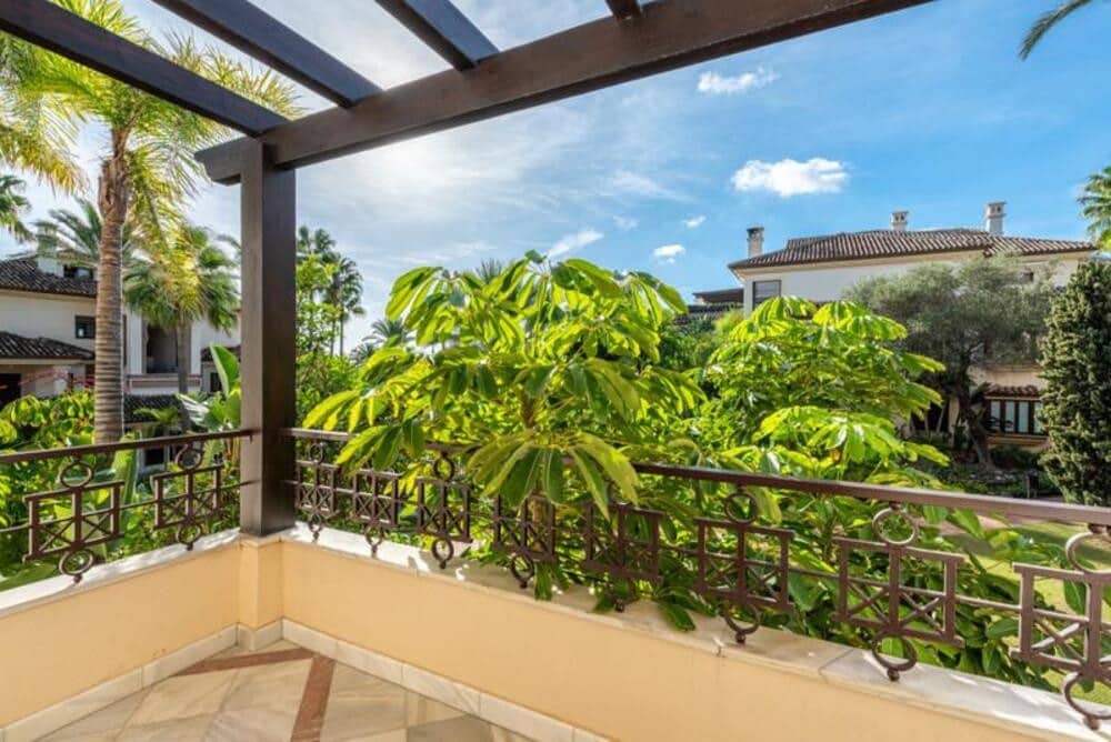 3 sovrum Lägenhet att hyra i Marbella med pool garage - 8 000 € (Ref: 10186284)