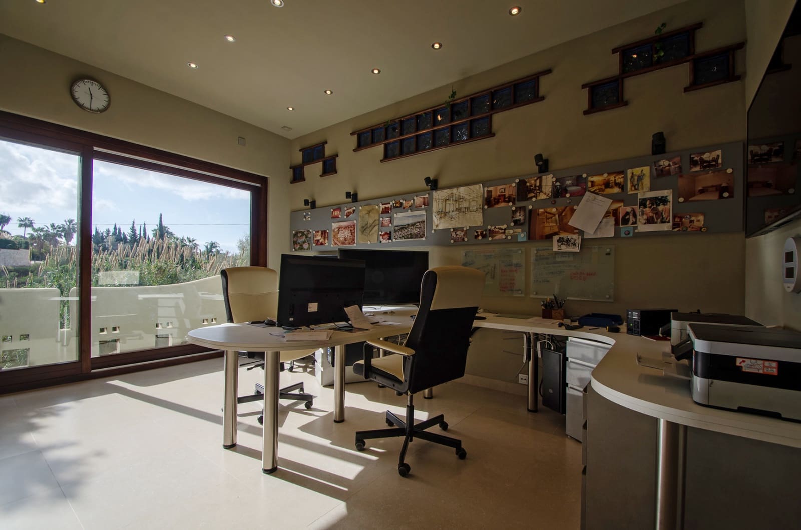 Chalet de 4 habitaciones en El Rosario, Marbella en venta con piscina