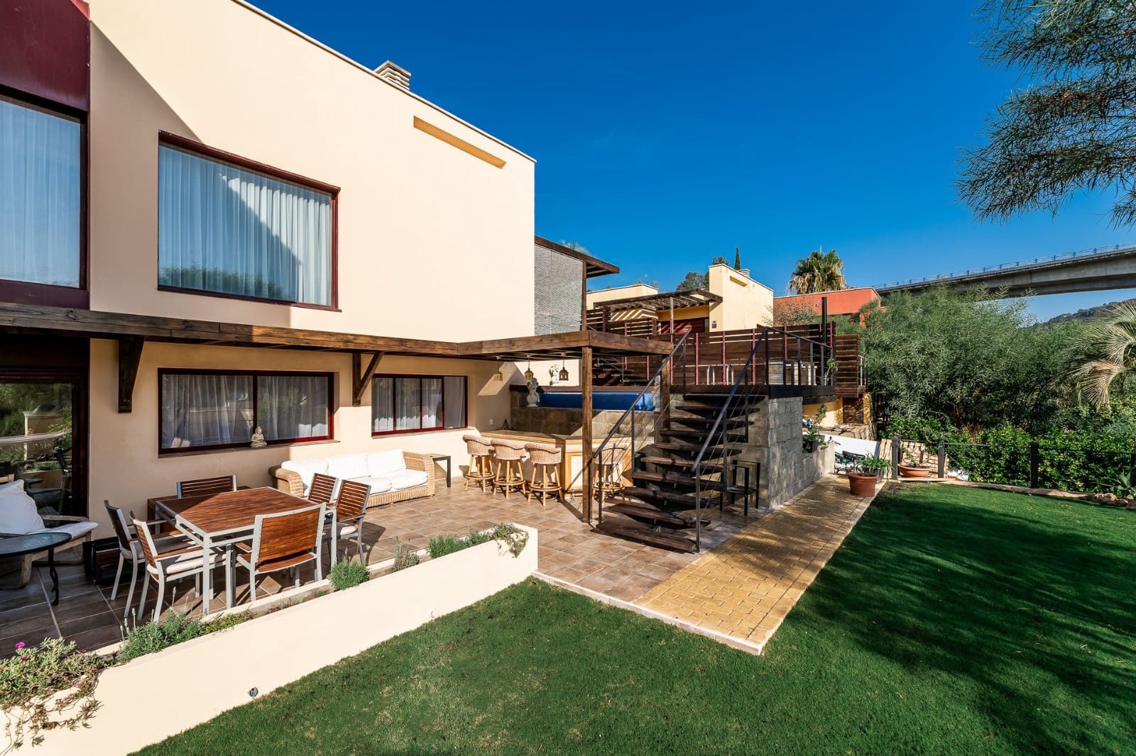 4 soveværelse Villa til salg i Benahavis med swimmingpool garage - € 620.000 (Ref: 6868443)