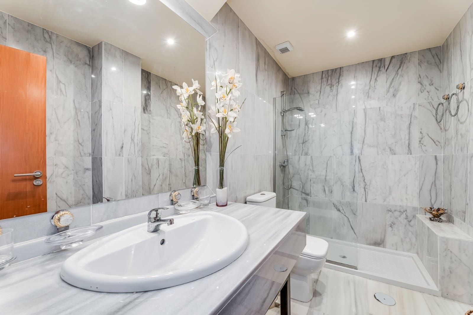 4 soveværelse Villa til salg i Benahavis med swimmingpool garage - € 620.000 (Ref: 6868443)